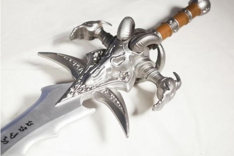 Frostmourne Style Foam LARP Sword £29.99 Dragon Reborn