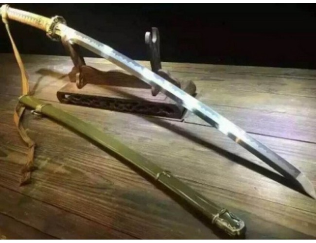 Second World War Officers Katana in Kobuse Lamination Second World War Officers Katana in Kobuse Lamination