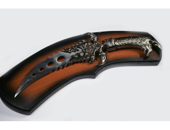 Curved Eagle Fantasy Knife