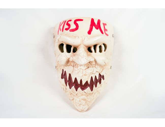 Resin Kiss Me Mask