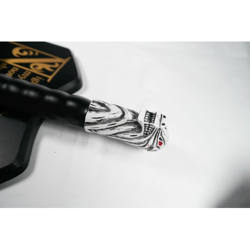 Snow Direwolf Sword with Plaque and Sheath