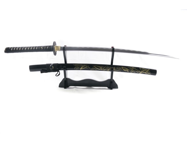 Enter the Dragon Katana with 1095 Honsanmai Lamination