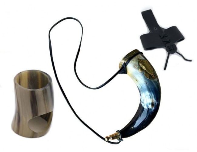 Direwolf Wolf Drinking Horn with All Accessories