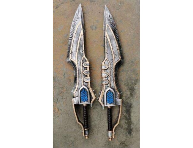 Knives Pair