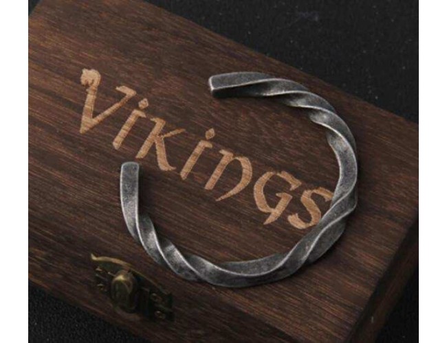 Blacksmith Style Viking Bracelet in Viking Pouch